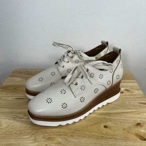 Comfort Est 1946 Womens Platform Oxfords Size 11 Ivory Laser Cut Wedge Sneakers